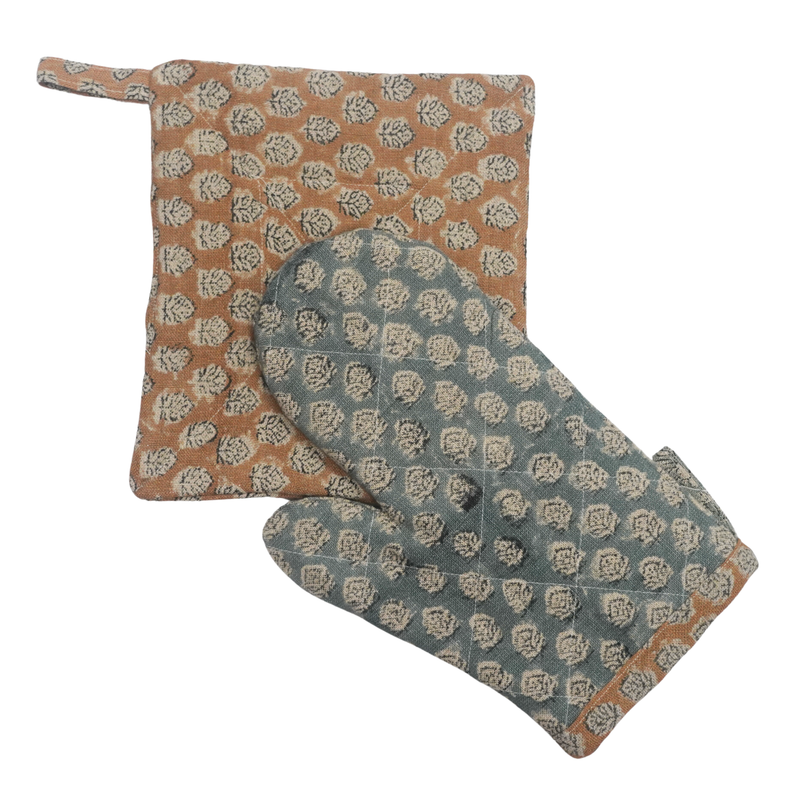 Inyang Oven Mitt and Pot Holder Set