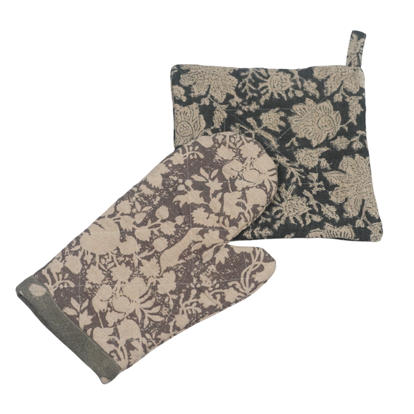 Awudu Oven Mitt and Pot Holder Set