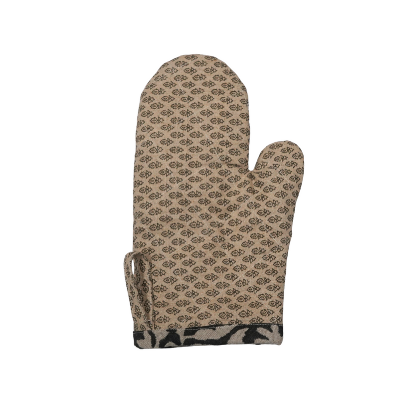 Ekei Oven Mitts and Pot Holder Set