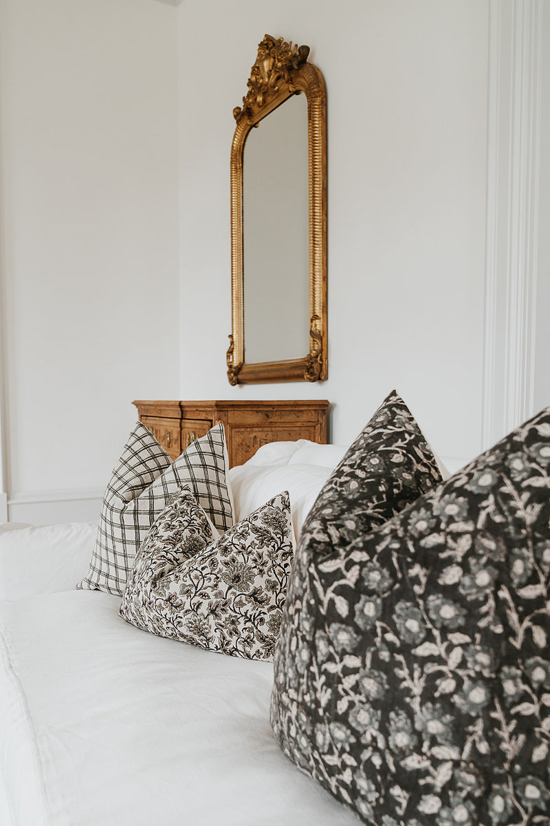 Abuja - Indian Hand Block Linen Pillow Cover
