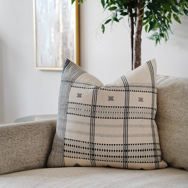 DAYO- Woven Cotton Throw Pillow Cover