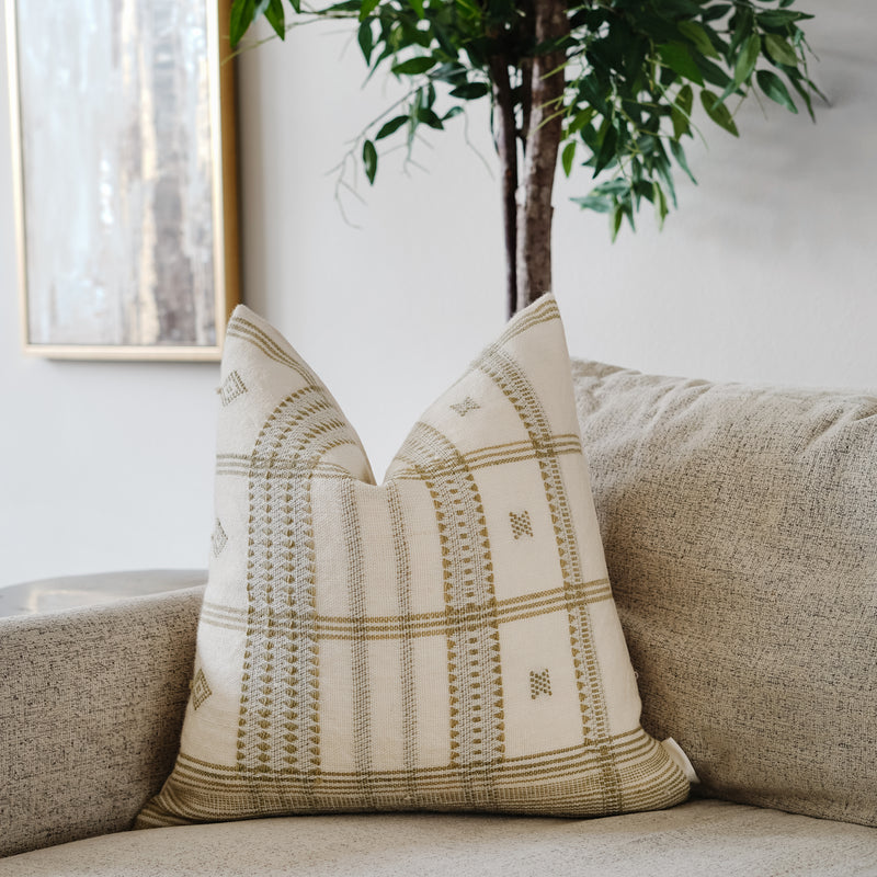 KOFI - Indian Wool Throw Pillow Cover