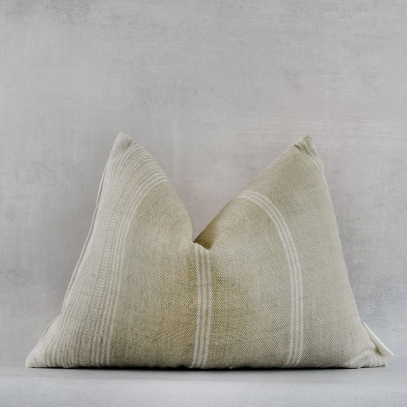 Chinara Pillow Combo