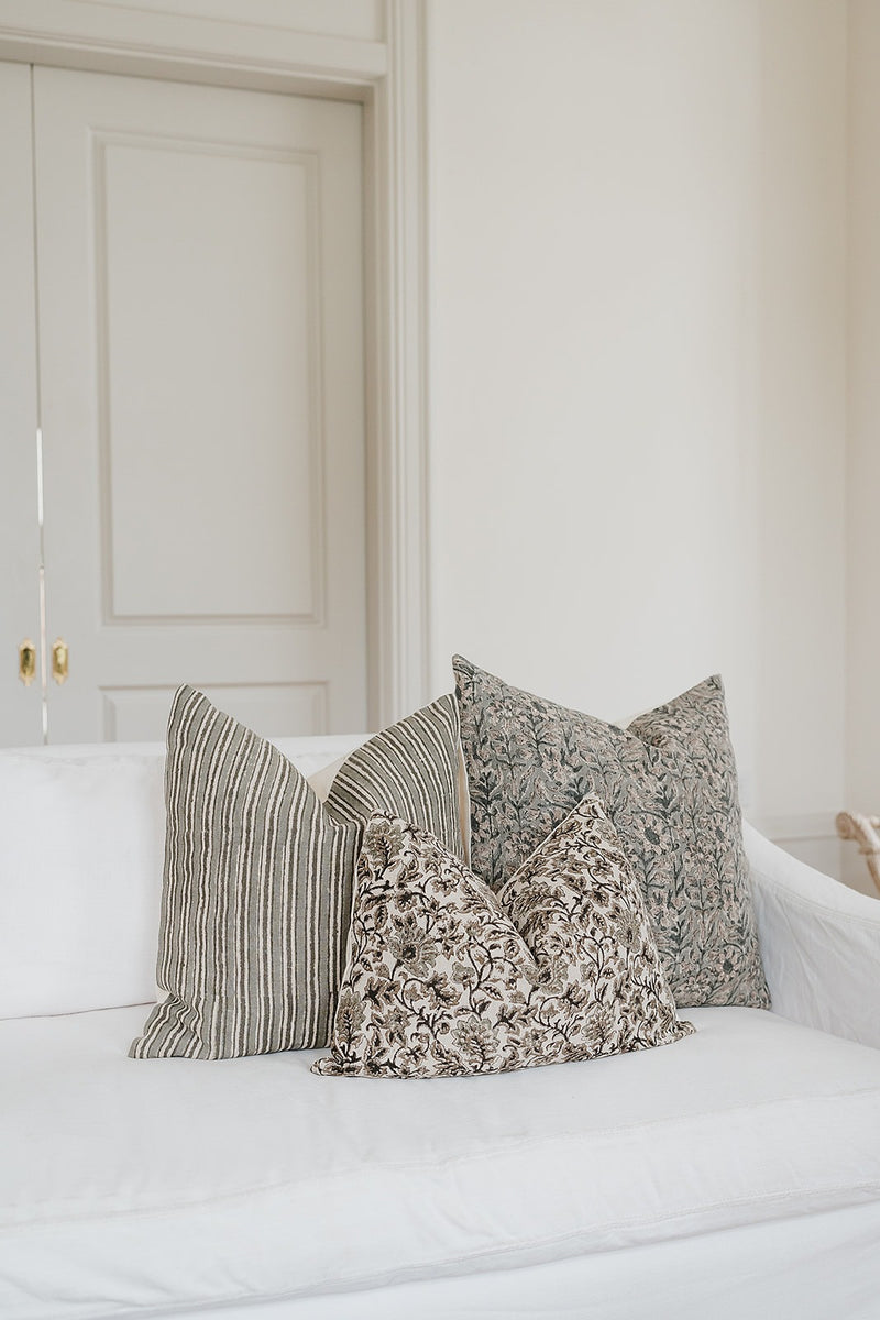 Gbemi Pillow Combination