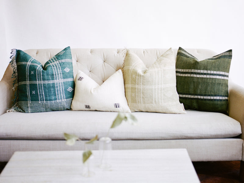 UDUAK- Vintage Indian Wool Lumbar Pillow Cover