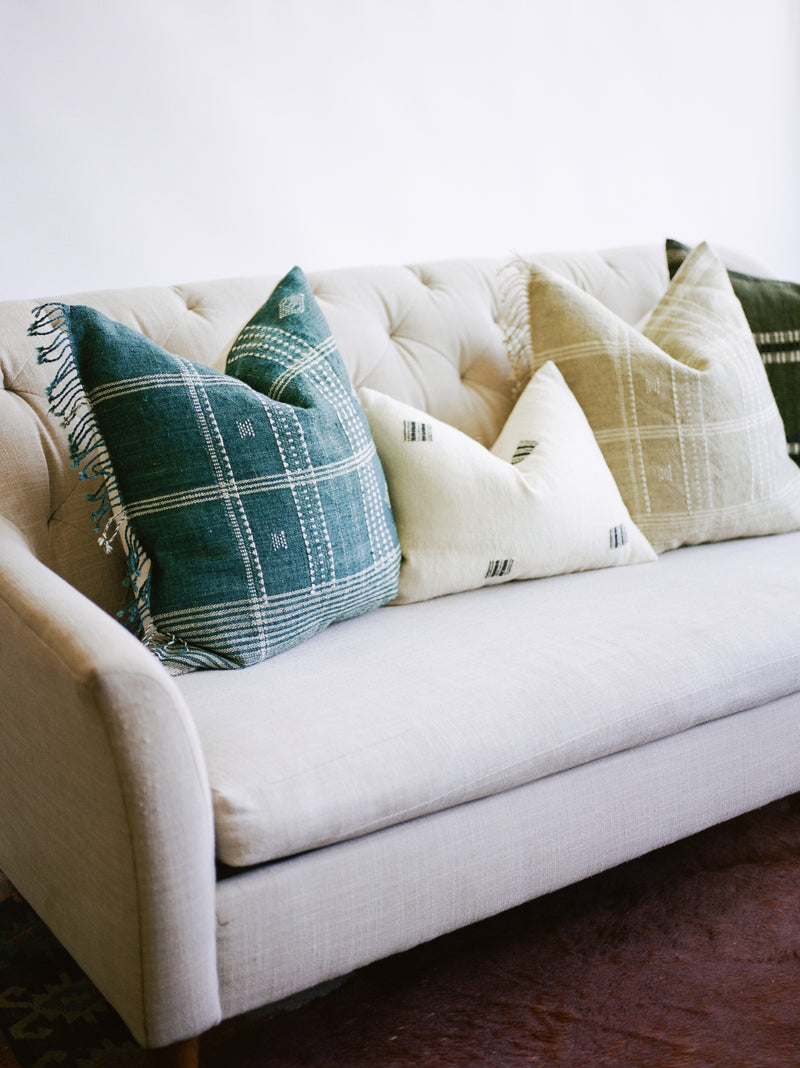 UDUAK- Vintage Indian Wool Lumbar Pillow Cover