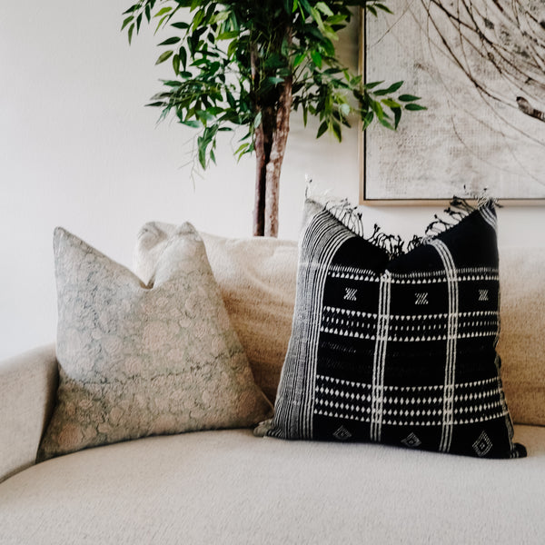 KAYIN- Vintage Indian Wool Pillow Cover